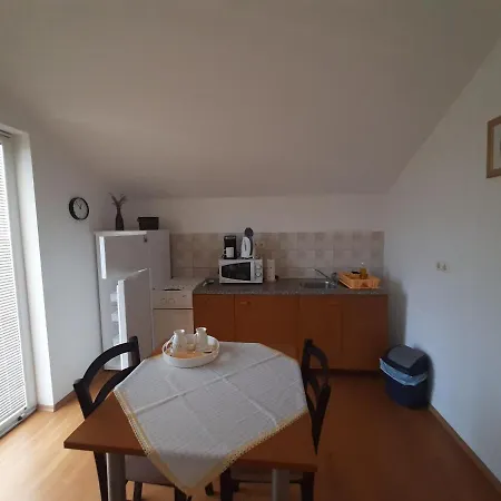 Nena 2 Apartmán *